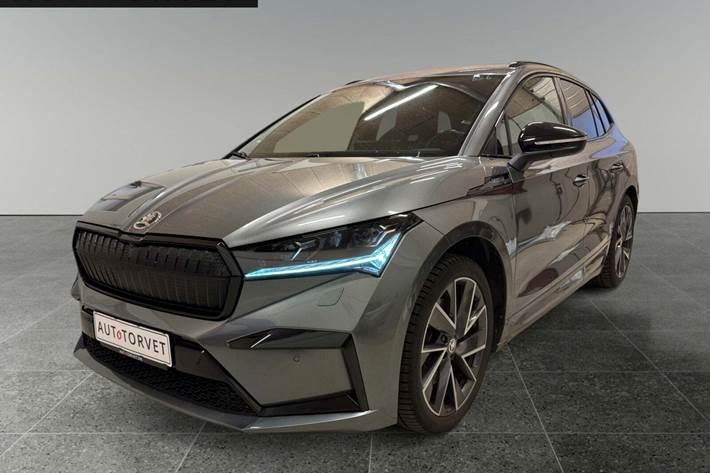 Grå Skoda Enyaq fra 2022 set udefra