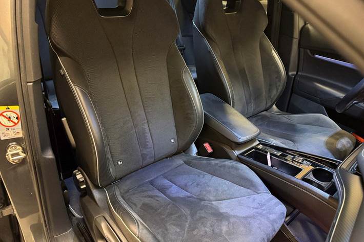 Grå Skoda Enyaq fra 2022