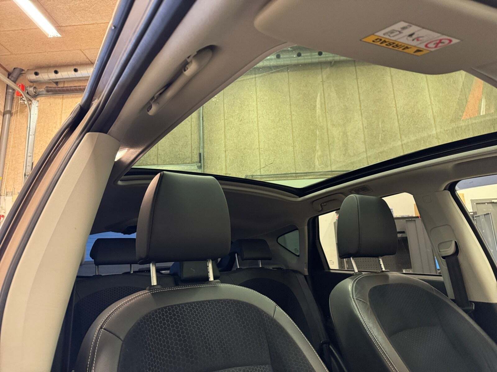 Orange Nissan Qashqai fra 2013