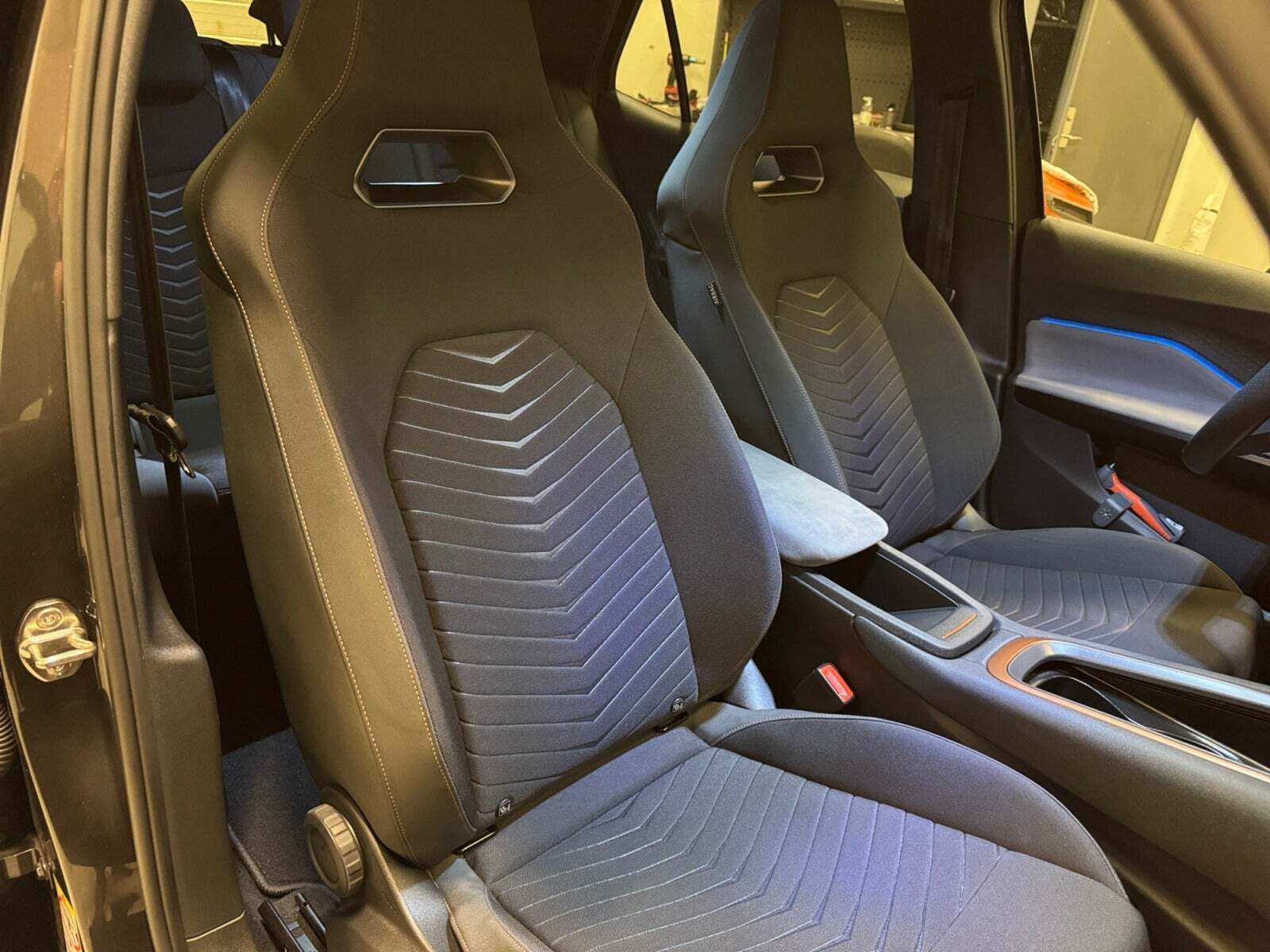 Grå Cupra Born fra 2022