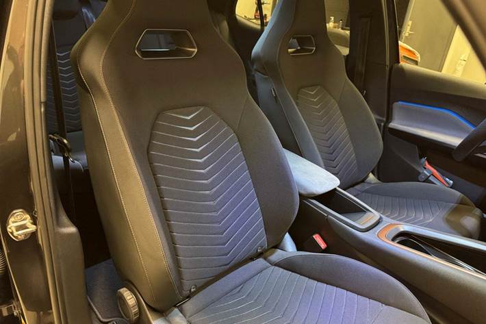 Grå Cupra Born fra 2022