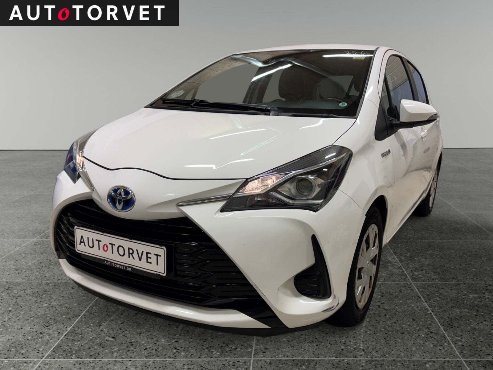 Toyota Yaris 1,5 Hybrid H2 e-CVT Van