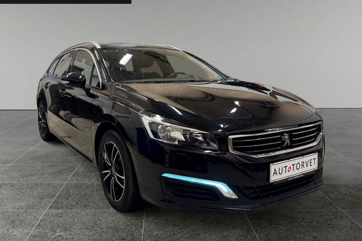 Sort Peugeot 508 fra 2017