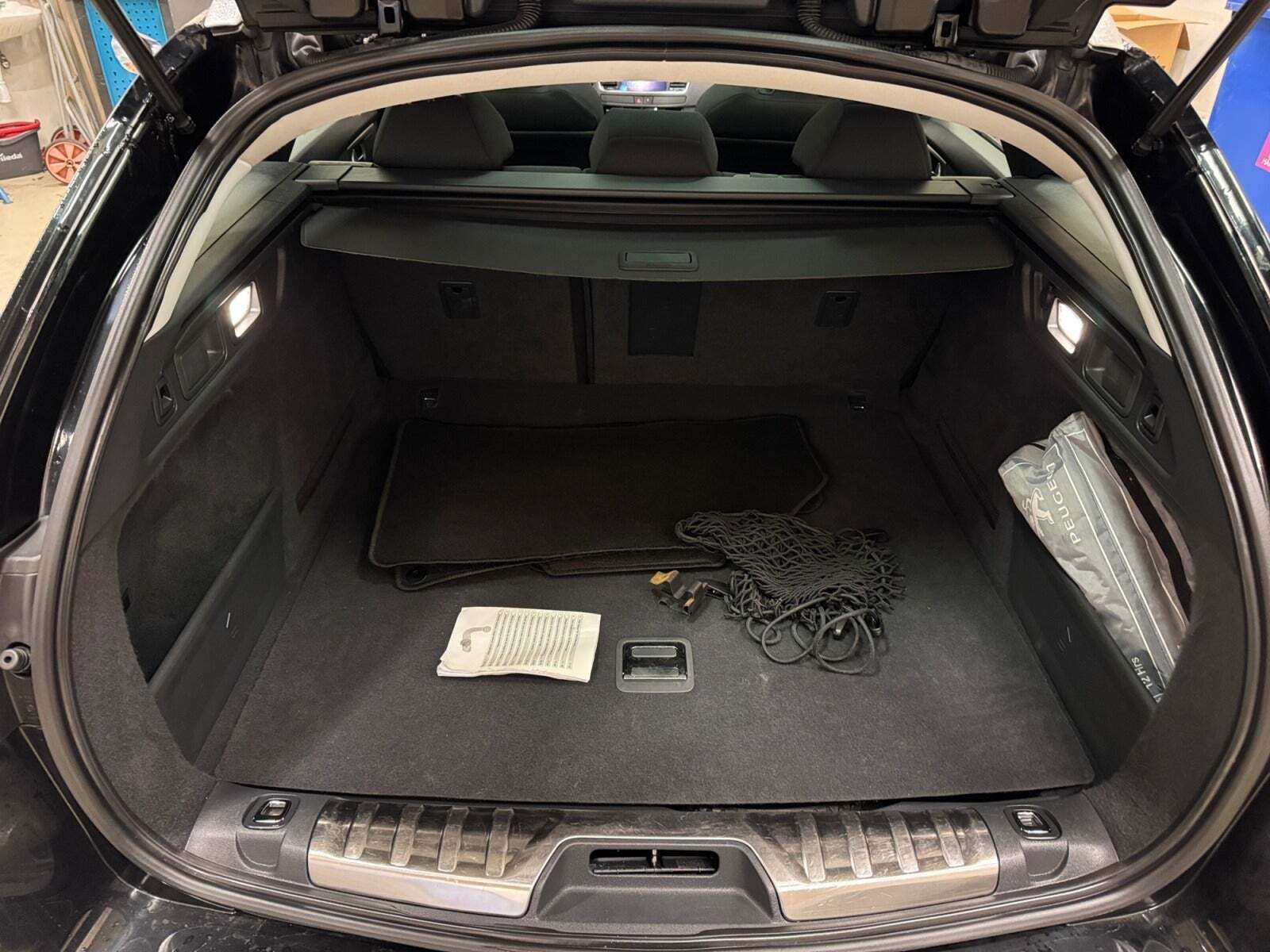 Sort Peugeot 508 fra 2017