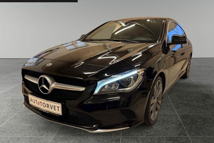 Sort Mercedes CLA220 d fra 2017