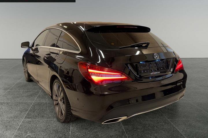 Sort Mercedes CLA220 d fra 2017