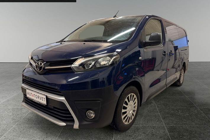 Blå Toyota ProAce fra 2021