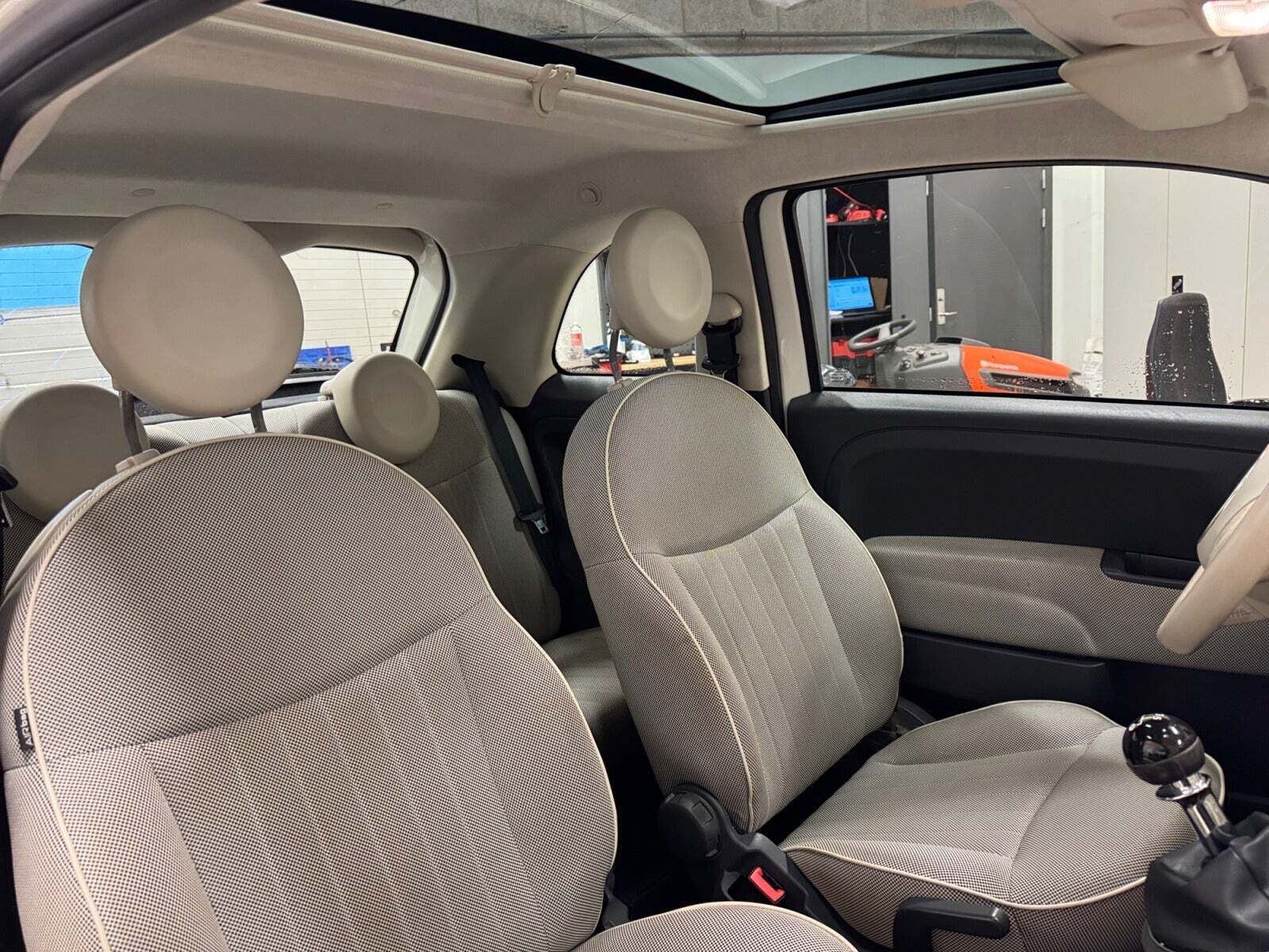 Hvid Fiat 500 fra 2012