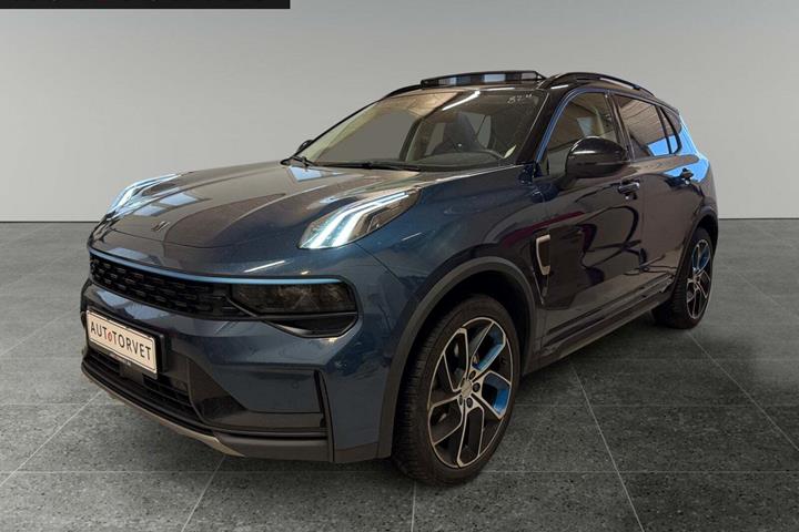 Blå Lynk & Co 01 fra 2022 set udefra