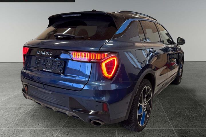 Blå Lynk & Co 01 fra 2022