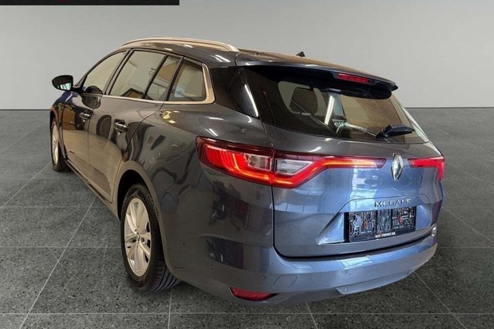 Grå Renault Megane IV fra 2018