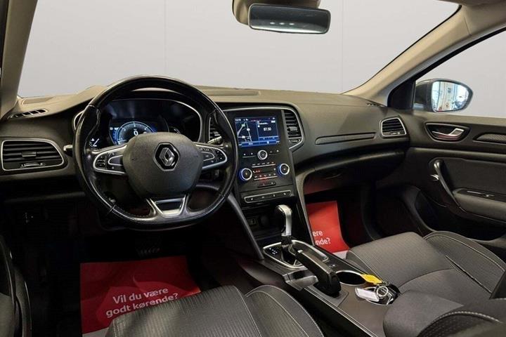 Grå Renault Megane IV fra 2018