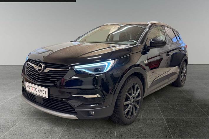 Sort Opel Grandland X fra 2021 set udefra