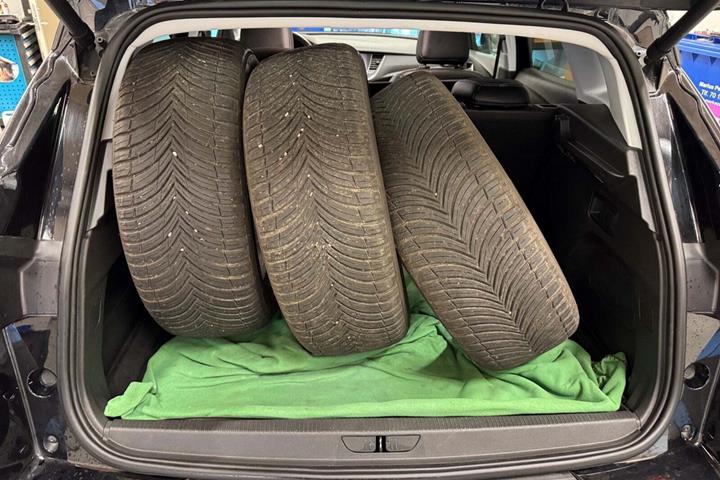 Sort Opel Grandland X fra 2021