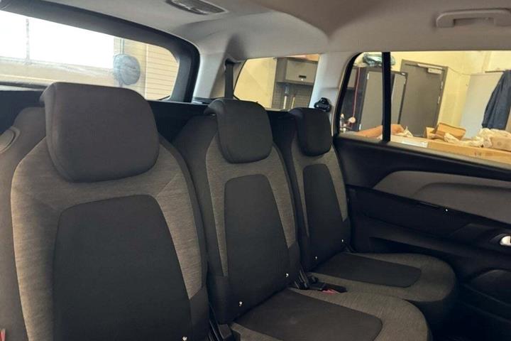Grå Citroën Grand C4 SpaceTourer fra 2019