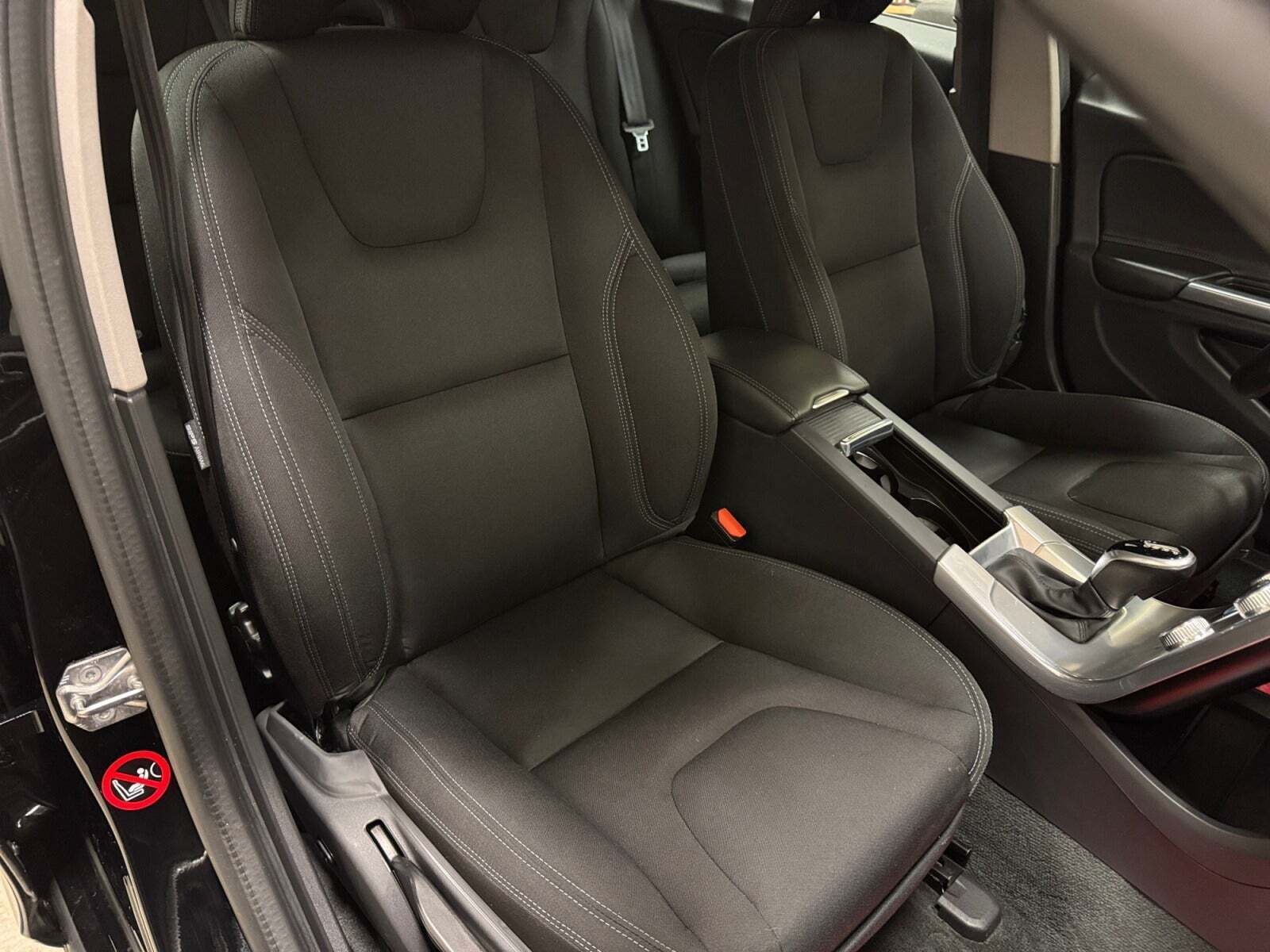 Sort Volvo V60 CC fra 2017