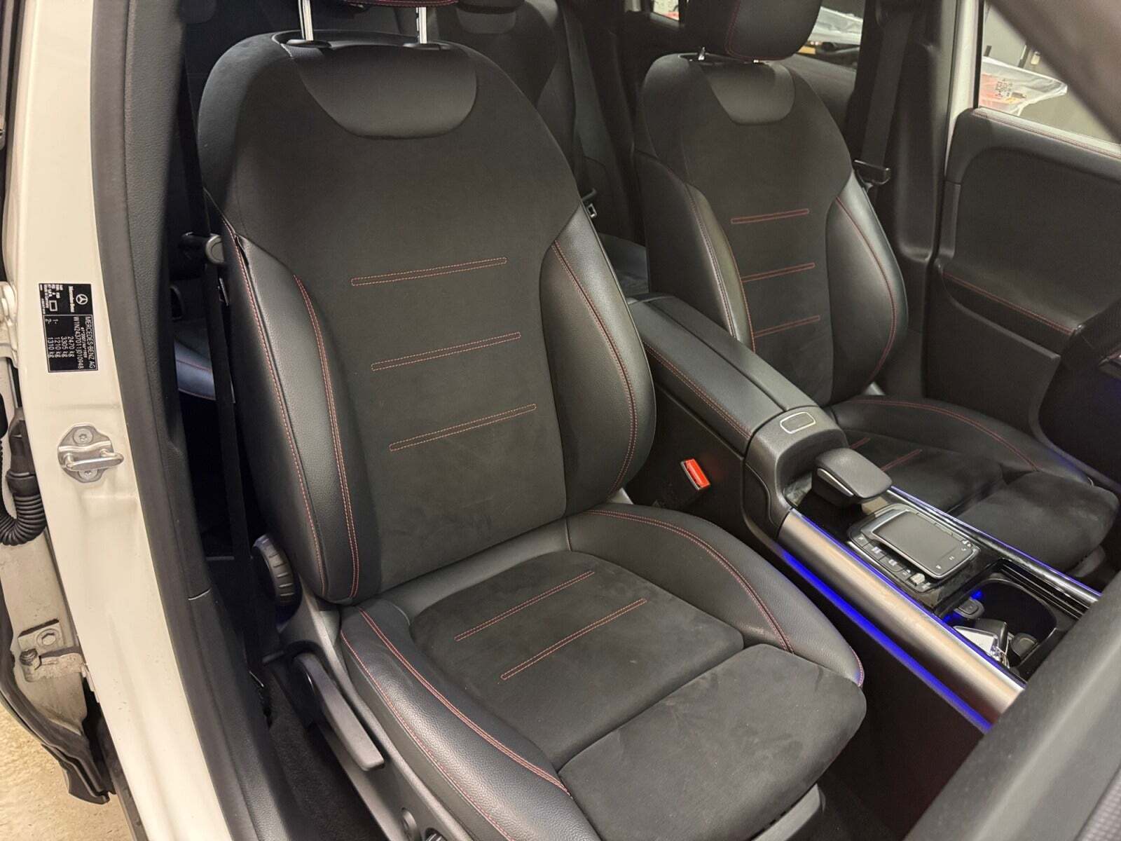 Hvid Mercedes EQA250 fra 2022