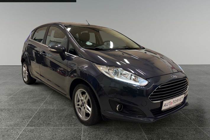 Grå Ford Fiesta fra 2015