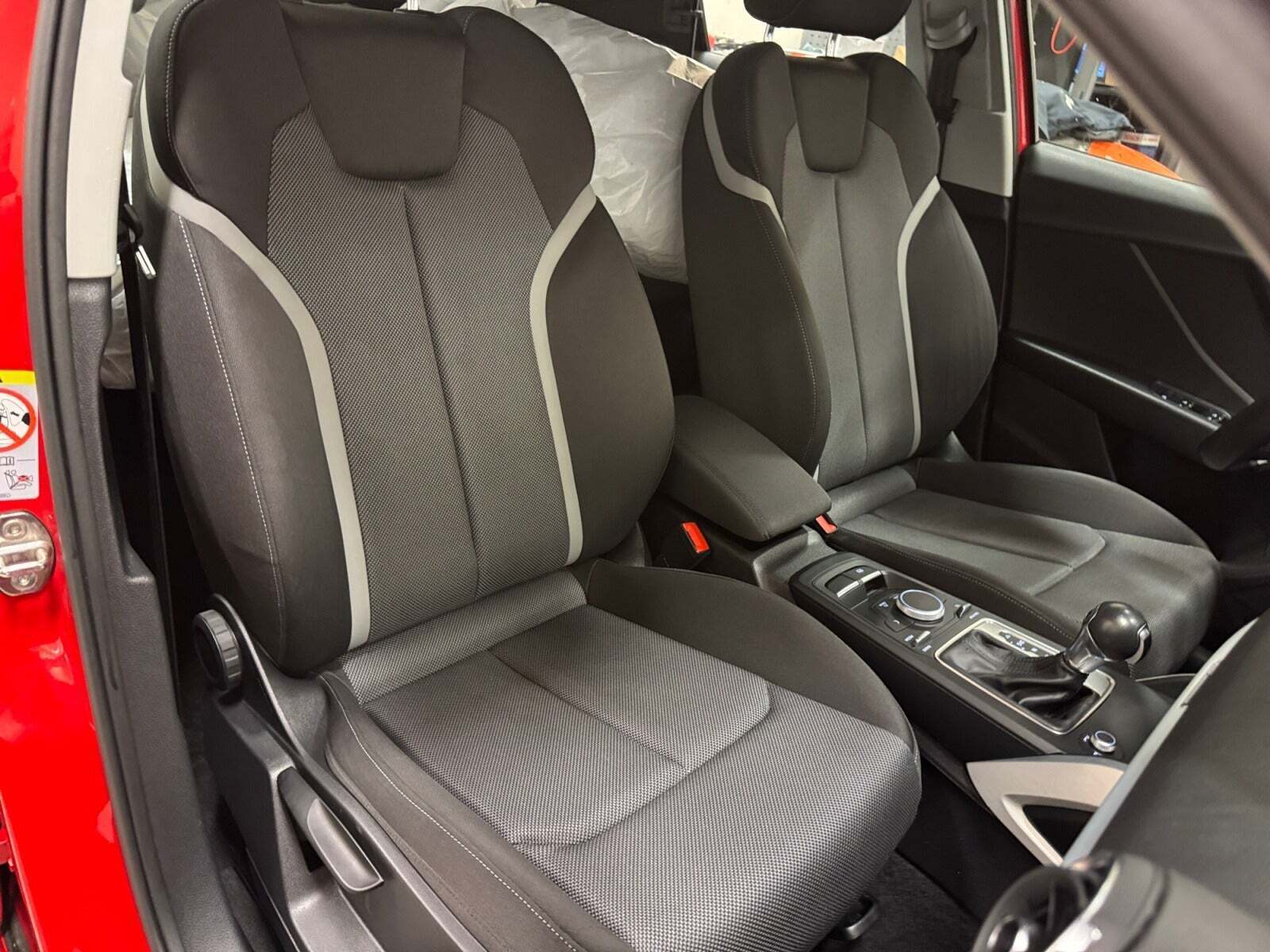 Rød Audi Q2 fra 2019