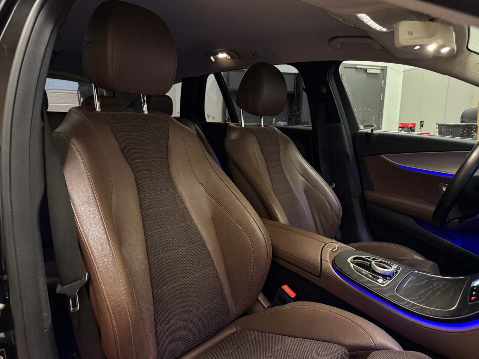 Sort Mercedes E350 d fra 2018