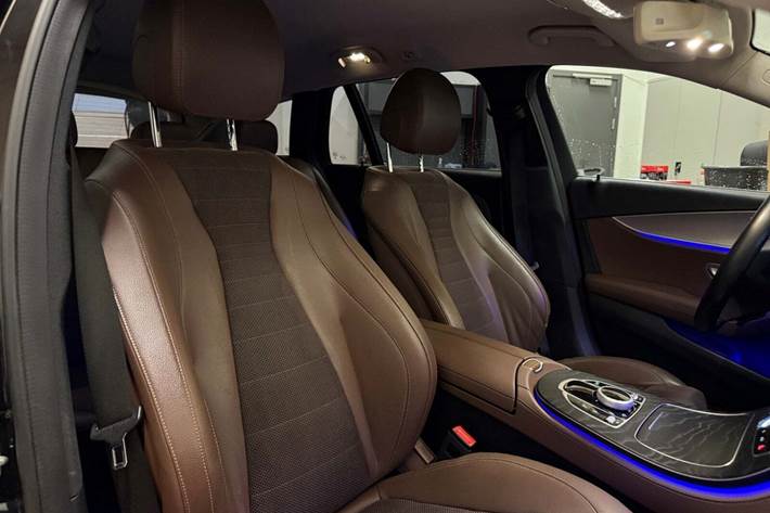 Sort Mercedes E350 d fra 2018