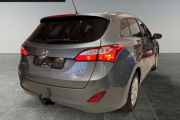 Grå Hyundai i30 fra 2014