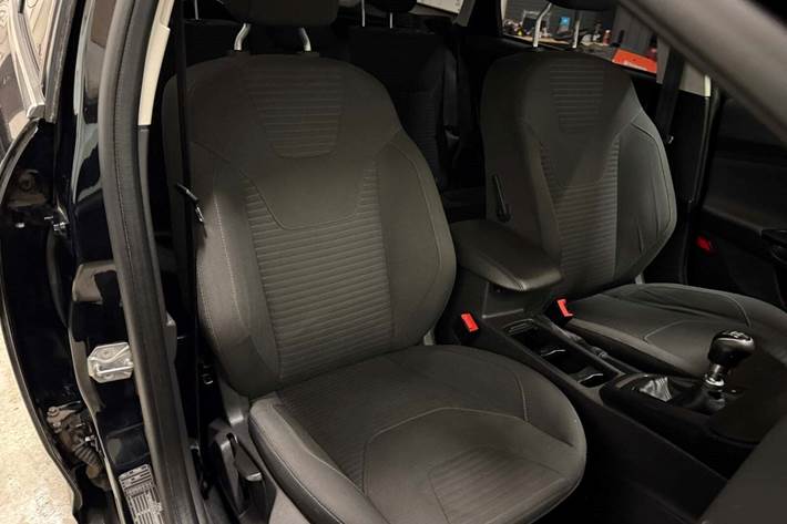 Sort Ford Focus fra 2017