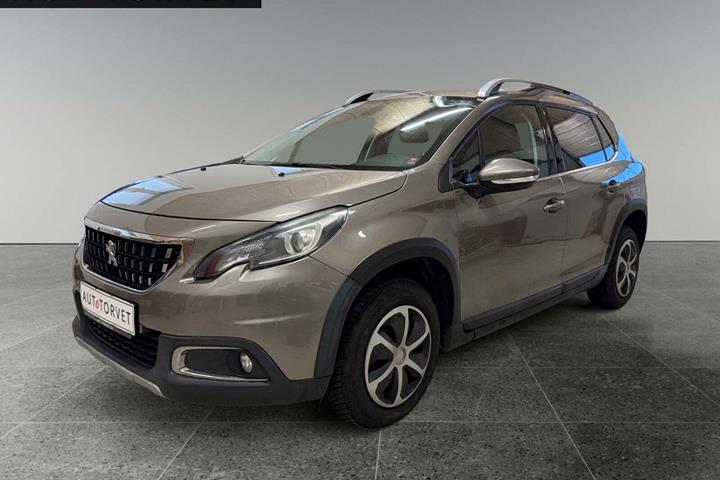 Beige Peugeot 2008 fra 2017 set udefra