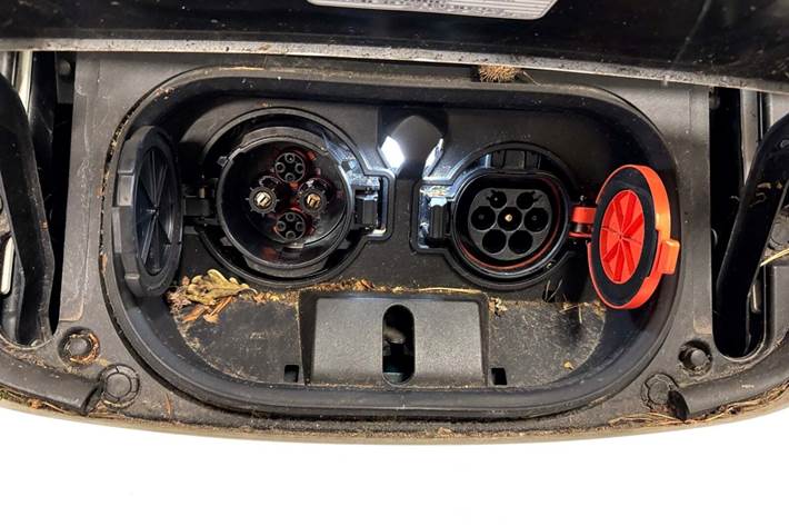 Hvid Nissan Leaf fra 2020