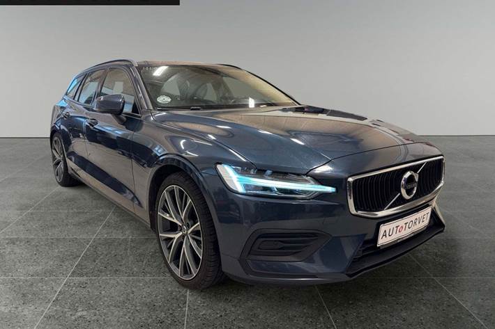 Blå Volvo V60 fra 2019