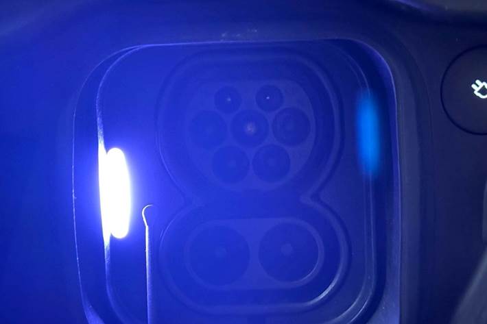 Sort Volvo XC40 fra 2023