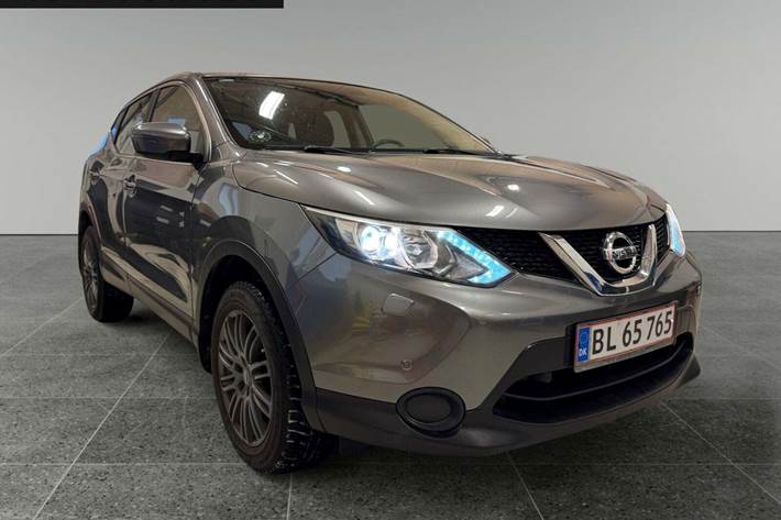 Grå Nissan Qashqai fra 2017