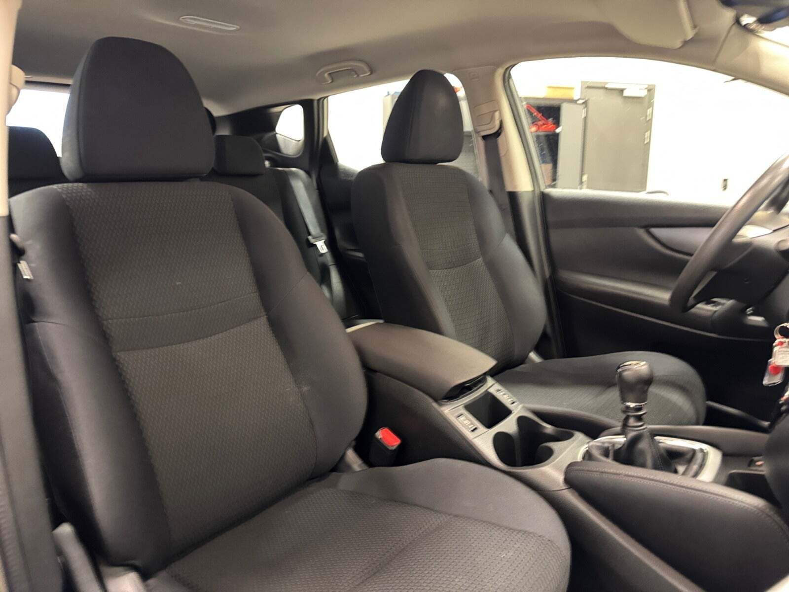 Grå Nissan Qashqai fra 2017