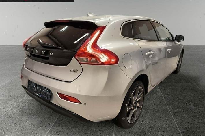 Sølv Volvo V40 fra 2016