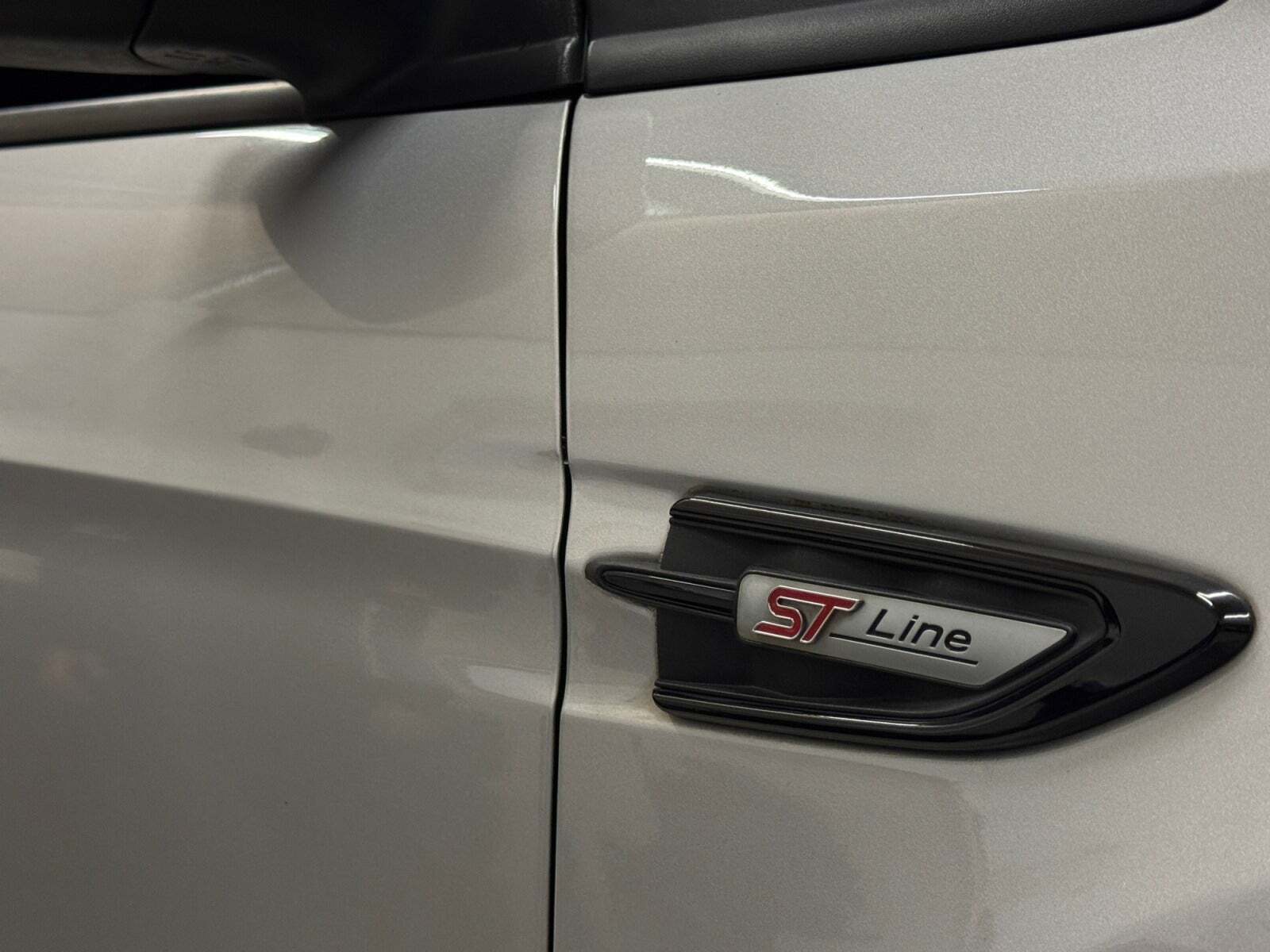 Sølv Ford Kuga fra 2018