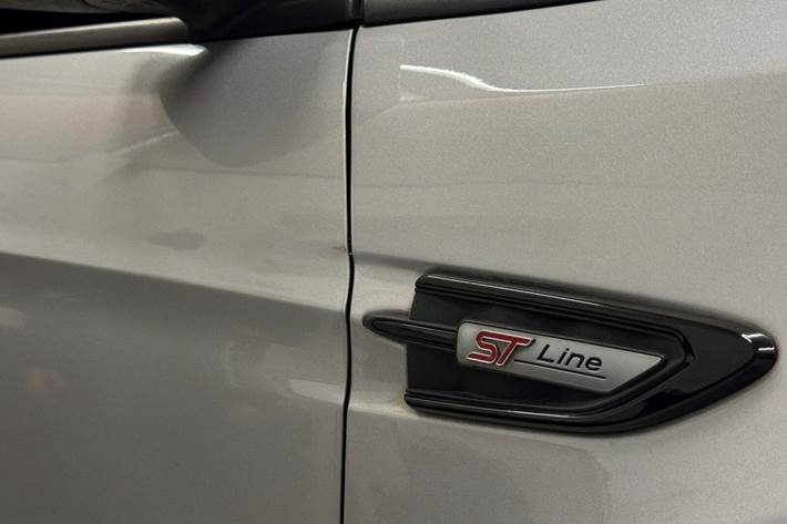 Sølv Ford Kuga fra 2018