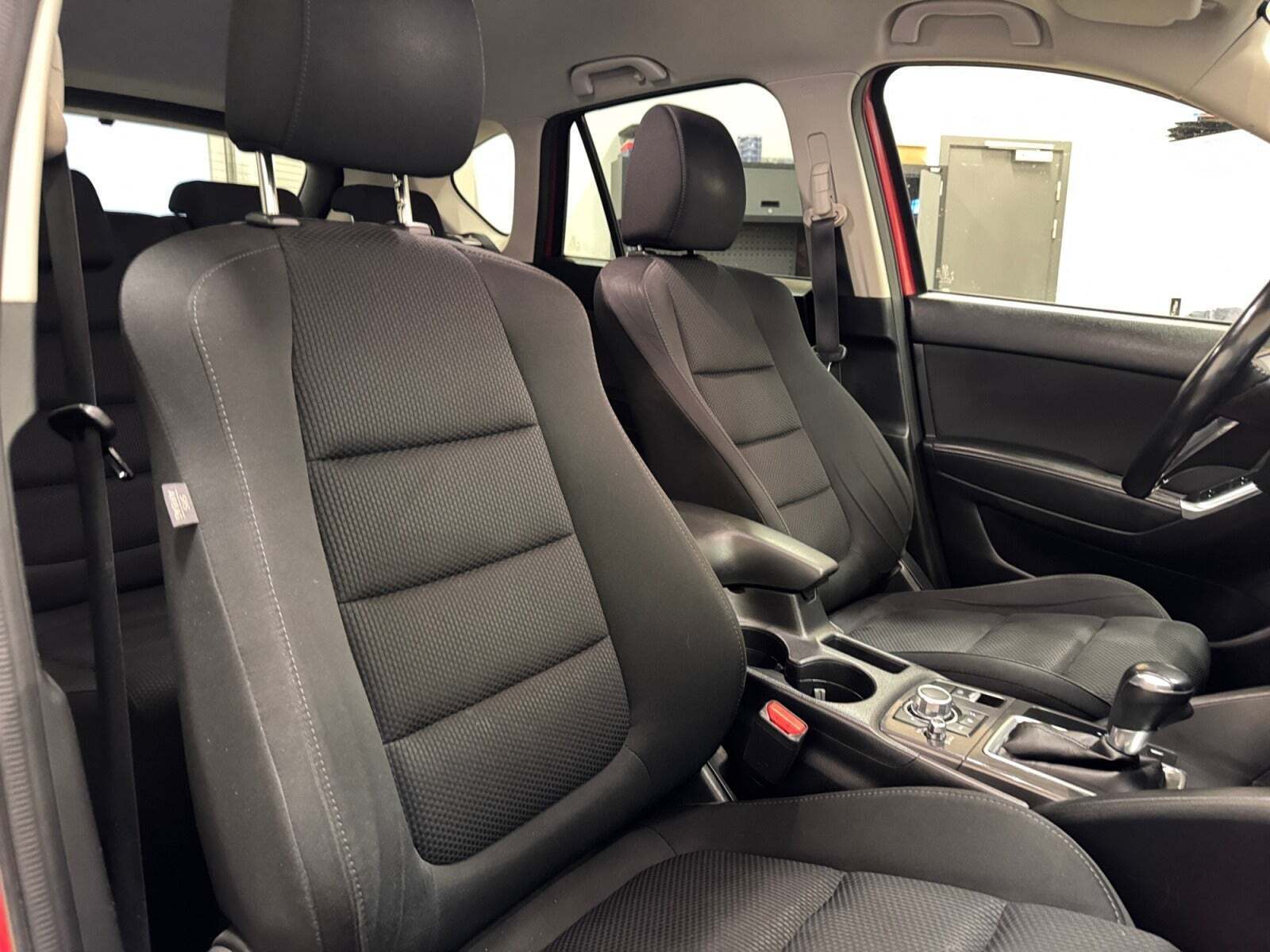 Rød Mazda CX-5 fra 2017