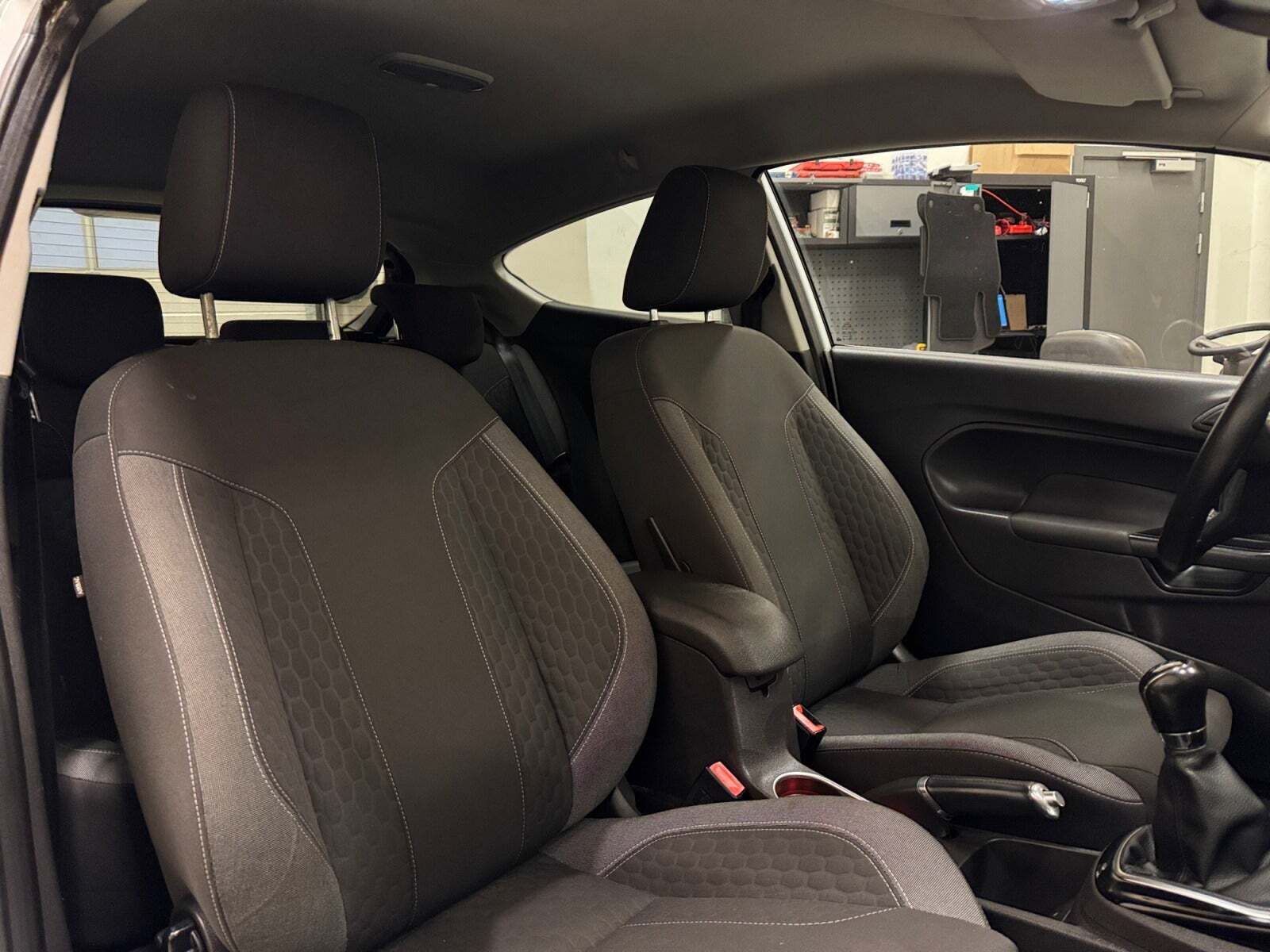 Hvid Ford Fiesta fra 2015