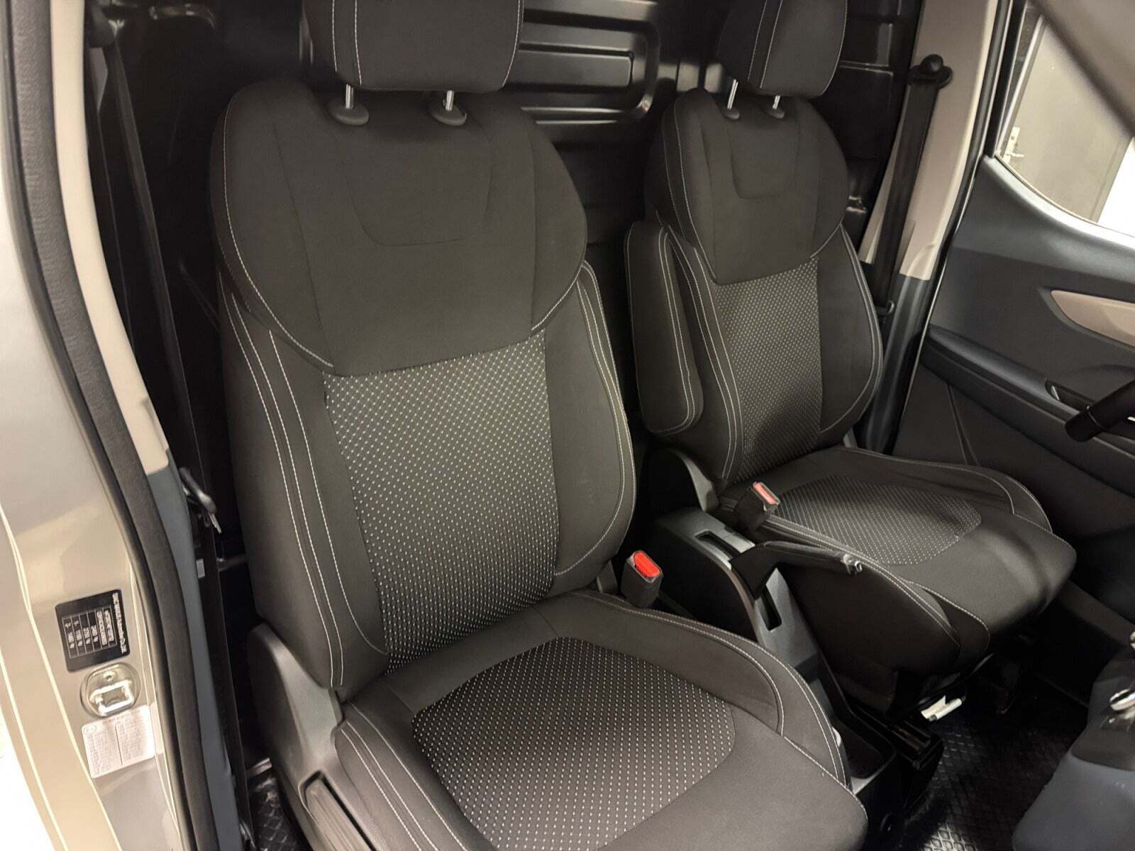 Sølv Maxus e-Deliver 3 fra 2020