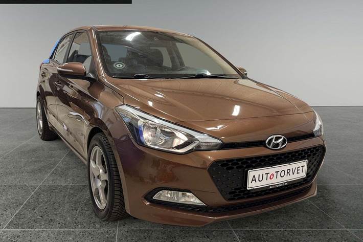 Brun Hyundai i20 fra 2015