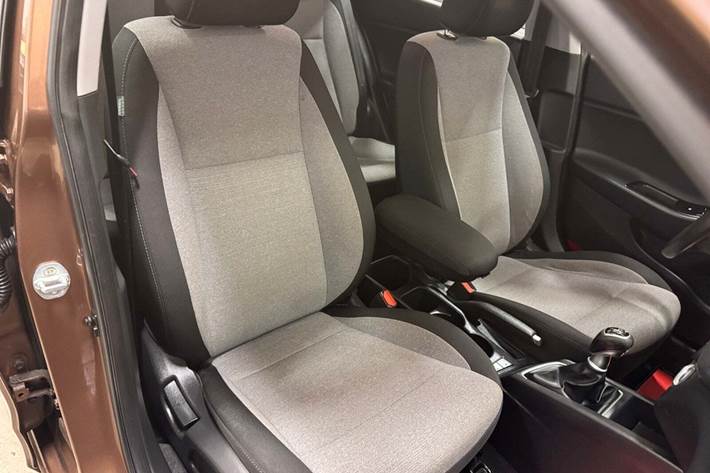 Brun Hyundai i20 fra 2015