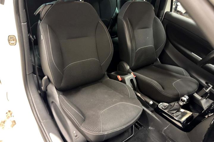Hvid Citroën DS3 fra 2014 set indefra