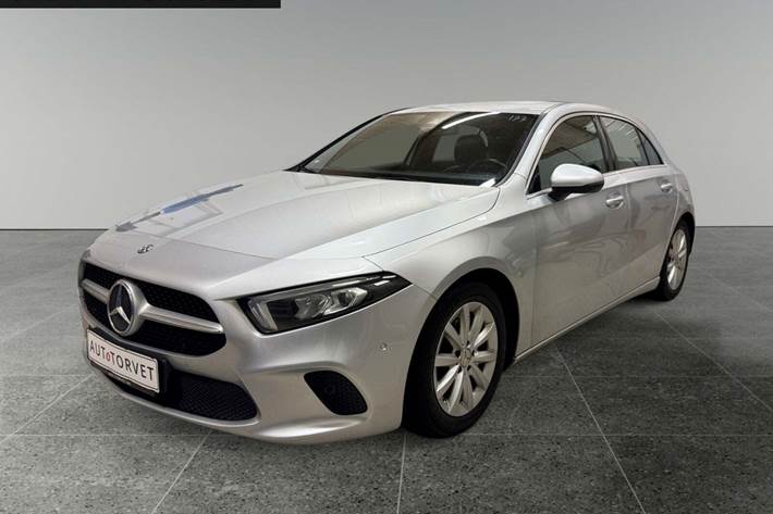 Sølv Mercedes A180 d fra 2019