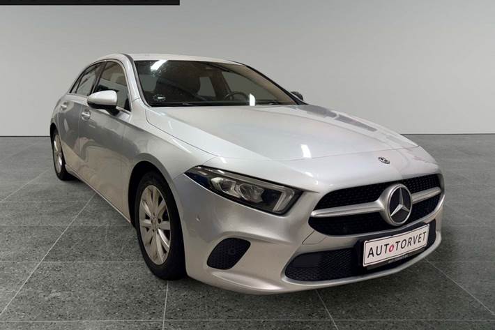 Sølv Mercedes A180 d fra 2019