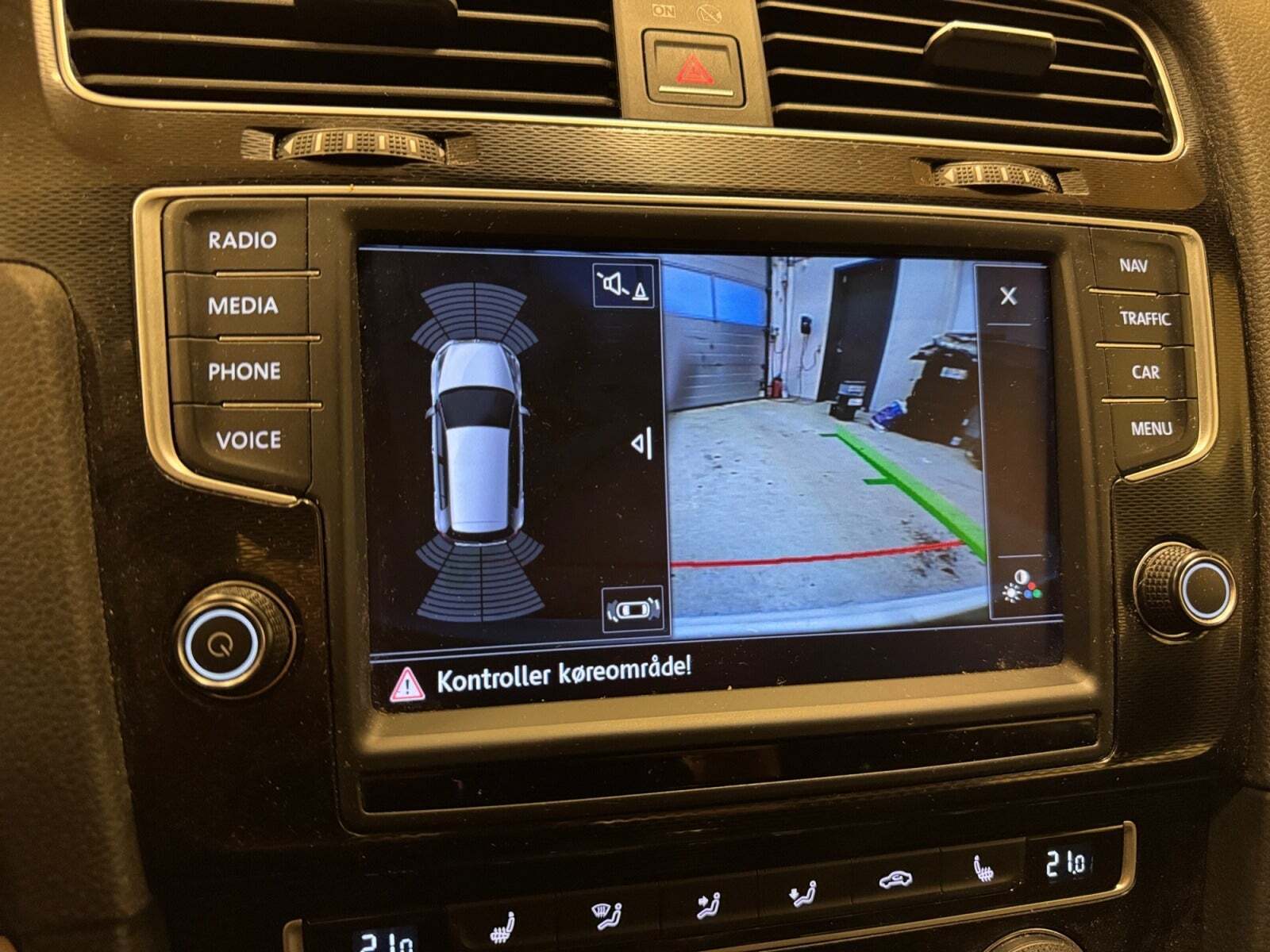 Hvid VW Golf VII fra 2016