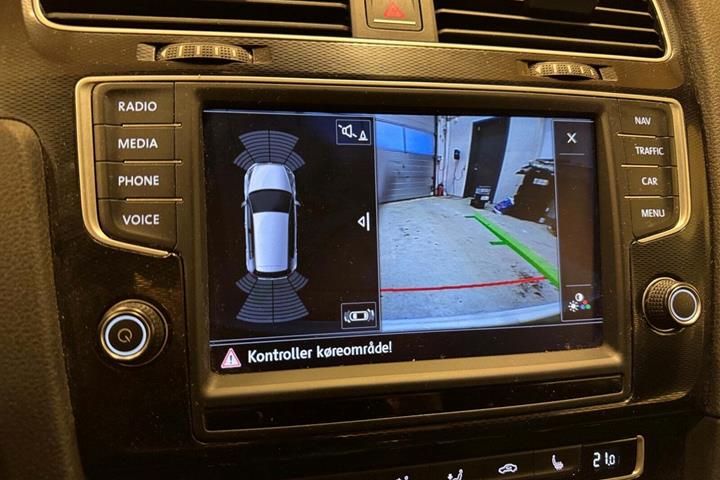Hvid VW Golf VII fra 2016