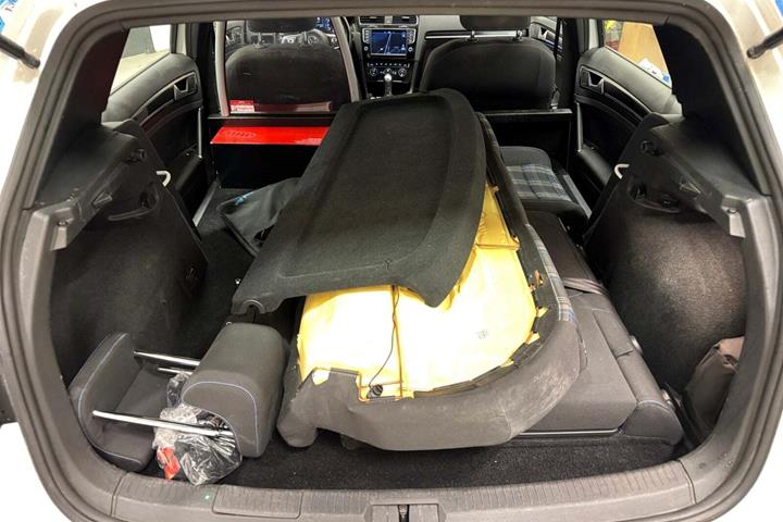 Hvid VW Golf VII fra 2016
