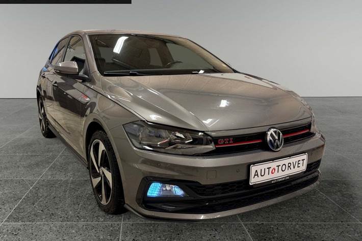 Grå VW Polo fra 2020