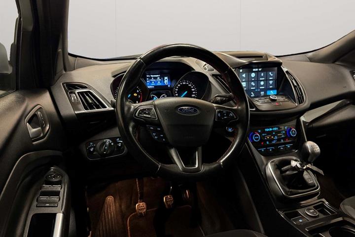 Sølv Ford Kuga fra 2018