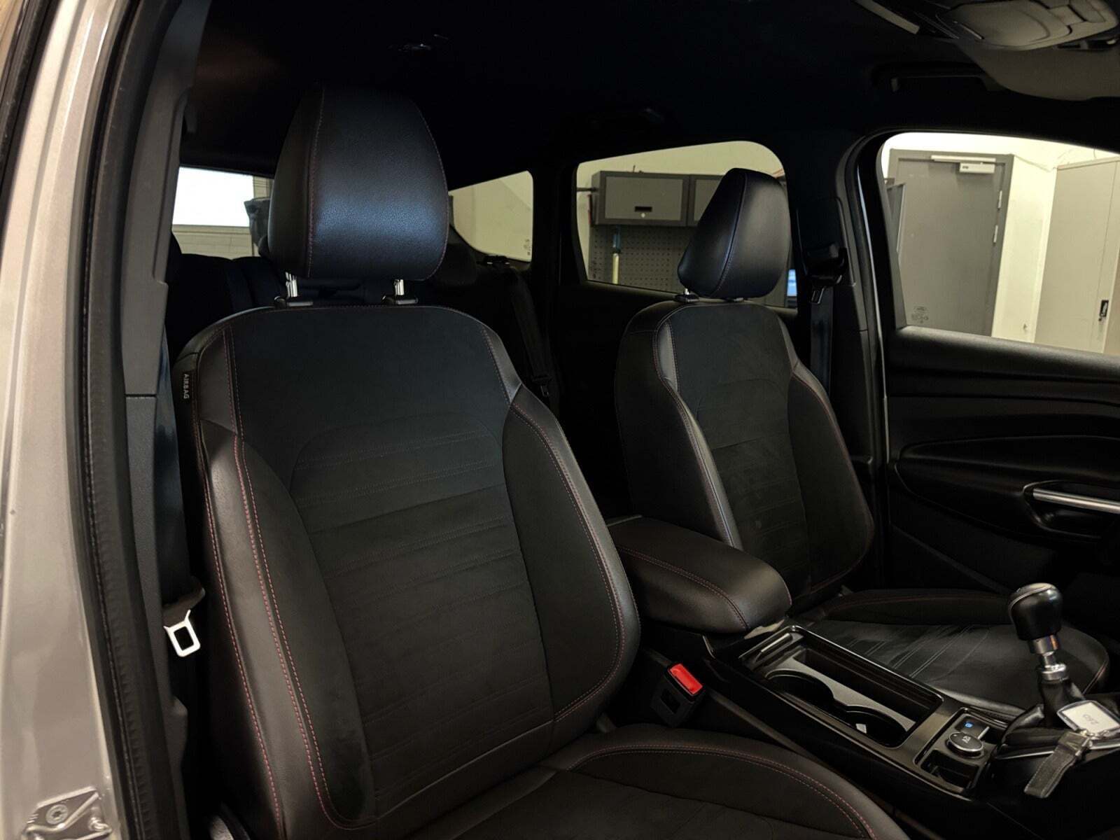 Sølv Ford Kuga fra 2018